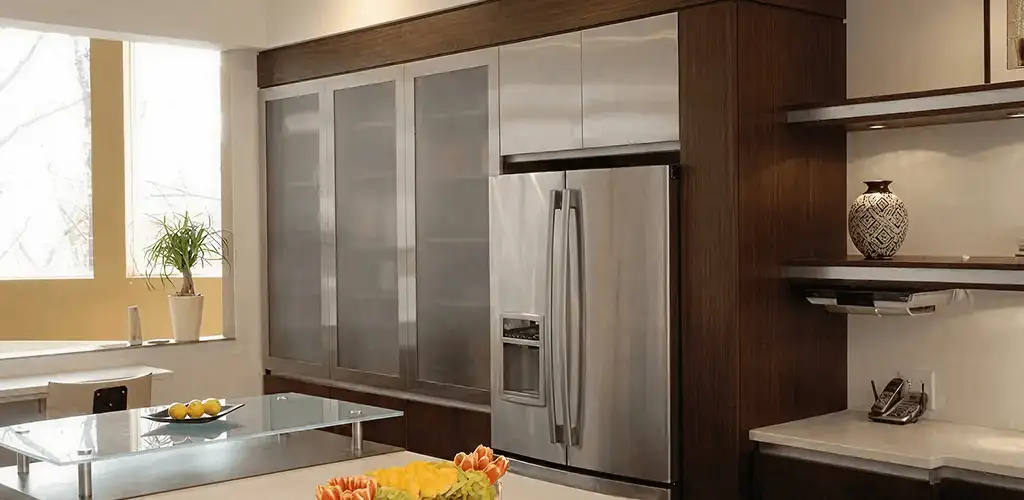 Cabinet door replacement and modern kitchen cabinet upgrade in Sterling Heights, MI